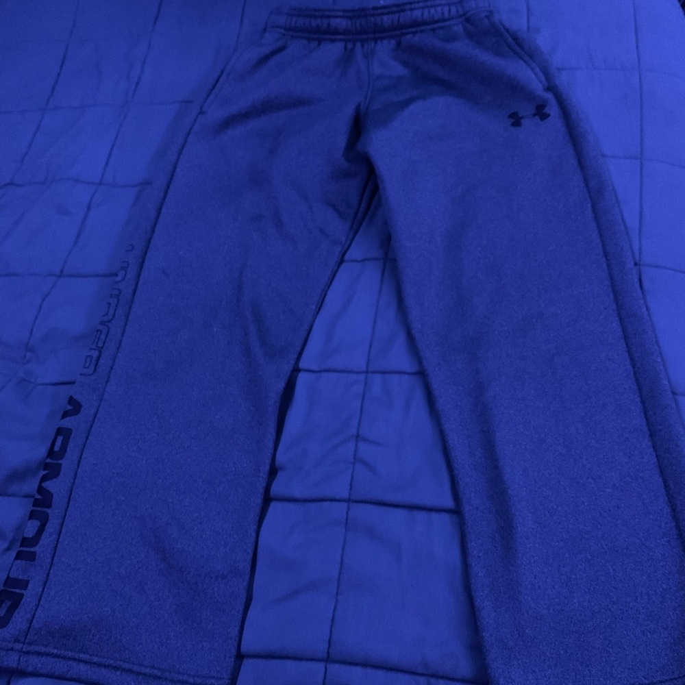 Grey under armour sweat pants